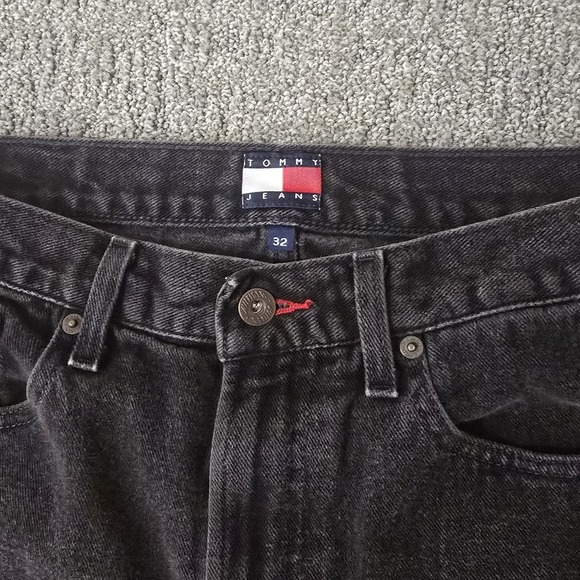 Vintage Y2K Tommy Hilfiger Black Denim Jean Shorts Mens 32 Skater Street Jorts - Picture 3 of 10